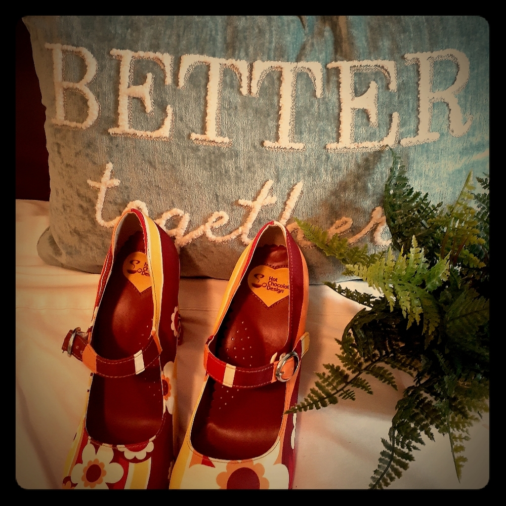 Maryjane shoes very much that retro look